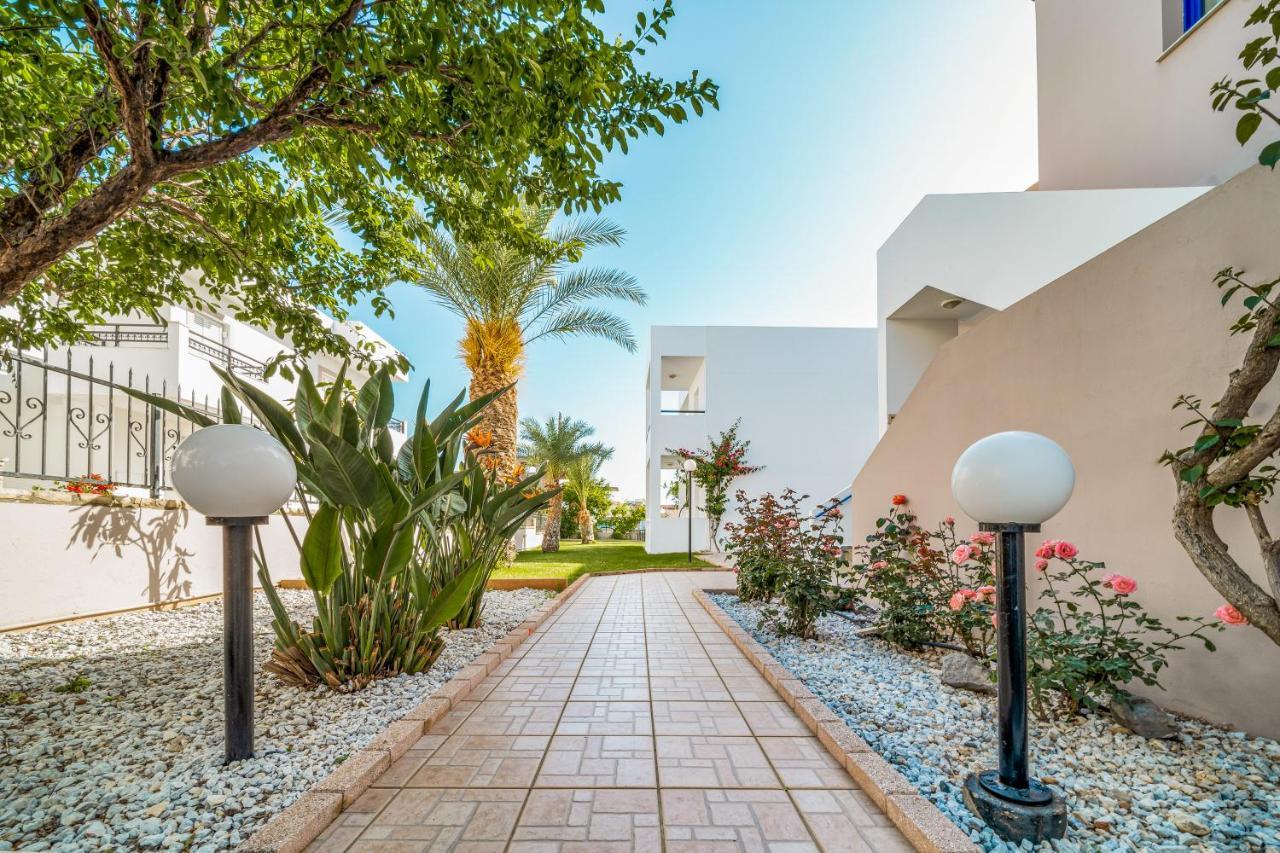 Hotel Maria Rousse Malia Esterno foto