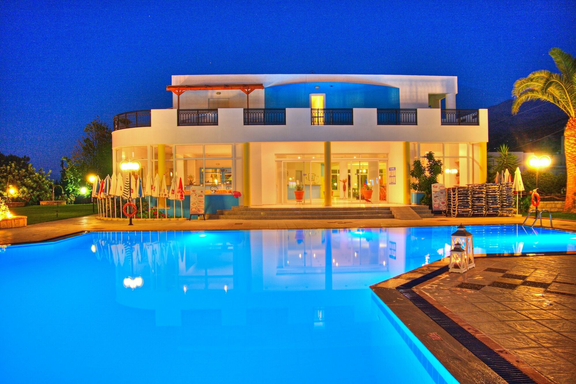 Hotel Maria Rousse Malia Esterno foto